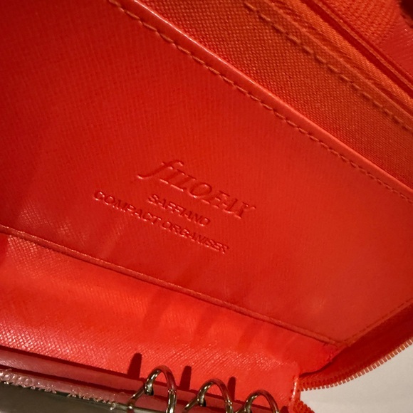 Filofax Saffiano Compact Zip Organiser - Picture 8 of 9
